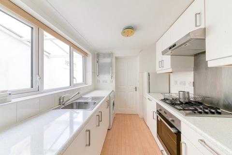 3 bedroom terraced house to rent, Princess Road, Croydon, CR0