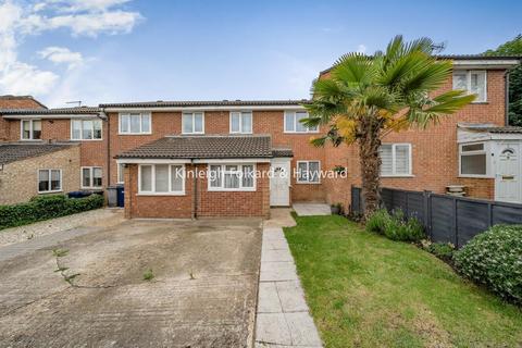 3 bedroom terraced house for sale, Elm Way, Friern Barnet