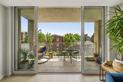 2 bedroom flat for sale, Greenwich High Road, SE10 SE10