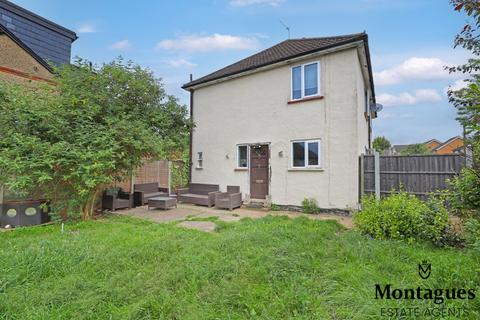 9 Crossing Road, Epping, CM16 7BQ