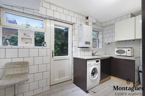 9 Crossing Road, Epping, CM16 7BQ
