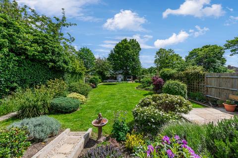 4 bedroom semi-detached house for sale, Headstone Lane, North Harrow, HA2