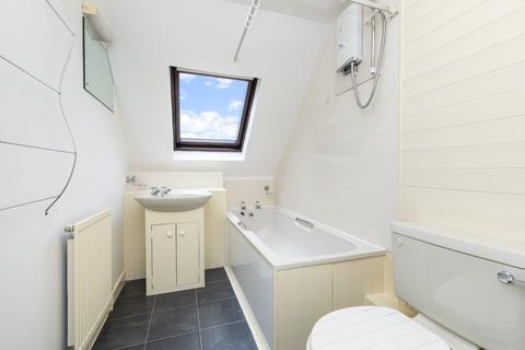2 bedroom flat for sale, Shoreham Court, The Close, Shoreham-By-Sea, West Sussex, BN43 5AR