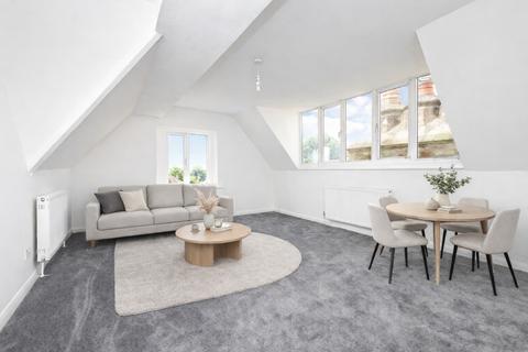 2 bedroom flat for sale, Shoreham Court, The Close, Shoreham-By-Sea, West Sussex, BN43 5AR