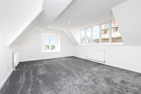 2 bedroom flat for sale, Shoreham Court, The Close, Shoreham-By-Sea, West Sussex, BN43 5AR