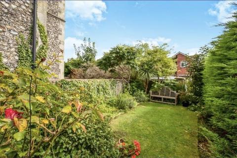 2 bedroom flat for sale, Shoreham Court, The Close, Shoreham-By-Sea, West Sussex, BN43 5AR
