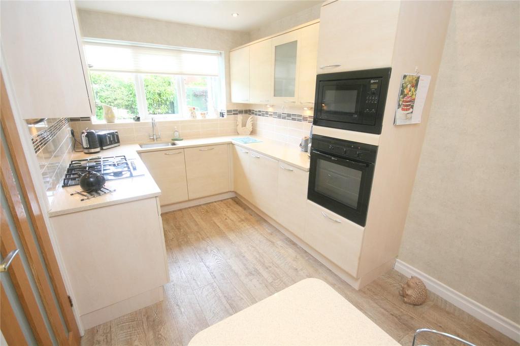 The Broadway, Cullercoats, NE30 4 bed bungalow for sale £600,000