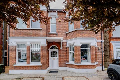 5 bedroom detached house for sale, Braxted Park, London SW16