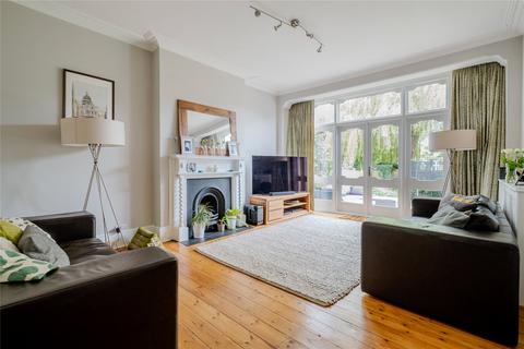 64 Braxted Park, London, SW16 3AU