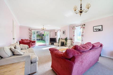 4 bedroom detached house for sale, Stonesfield,  Oxfordshire,  OX29