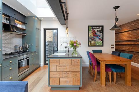 116 Darwin Road, London, W5 4BH