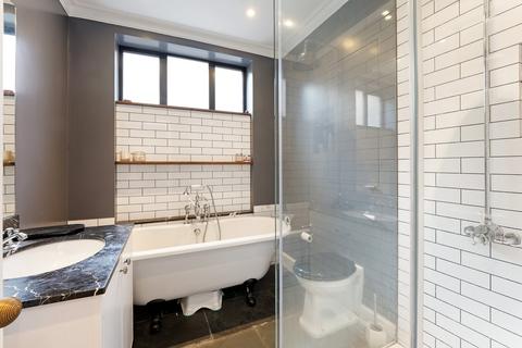 116 Darwin Road, London, W5 4BH