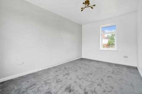 4 Staverton Road, Reading, RG2 7JX