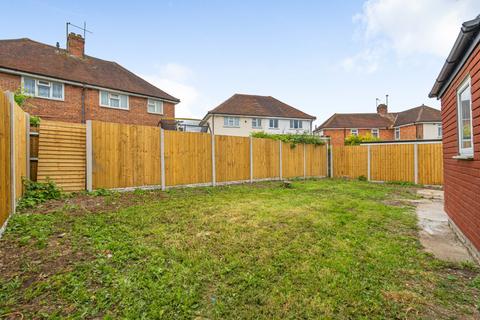 4 Staverton Road, Reading, RG2 7JX
