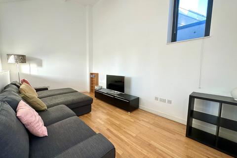 2 bedroom flat to rent, 2 Crown Street, Leeds, UK, LS2