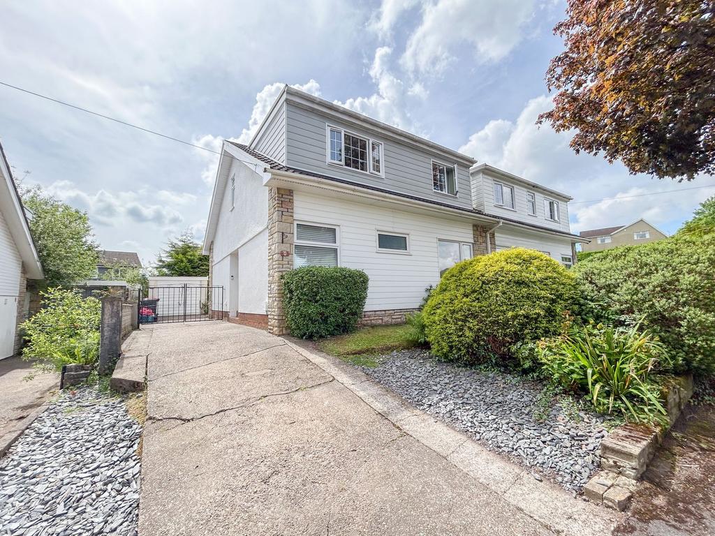 Highfield Close, Caerleon, NP18 4 bed semidetached house for sale £