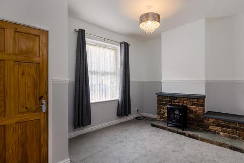 2 bedroom terraced house to rent, Frances Street, Fulford Road, York, YO10