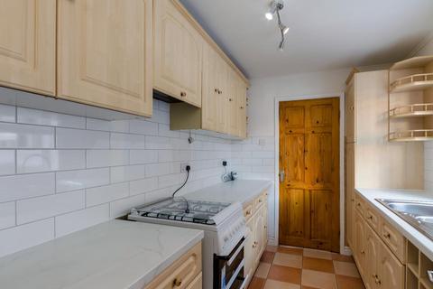 2 bedroom terraced house to rent, Frances Street, Fulford Road, York, YO10