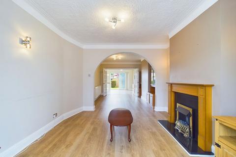 5 bedroom semi-detached house for sale, Kenmore Avenue, Harrow, HA3