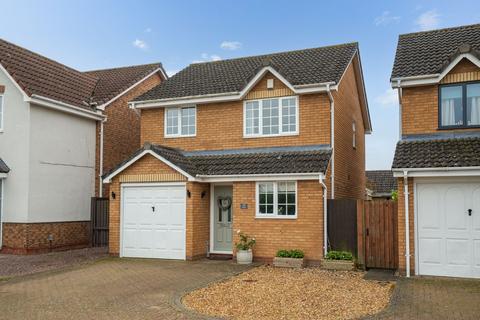 3 bedroom detached house for sale, Moat Way, Swavesey, CB24