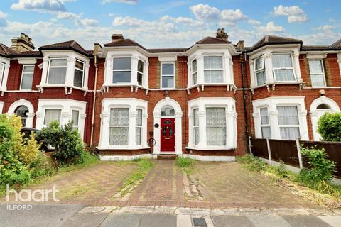 4 bedroom terraced house for sale, Albert Road, Ilford