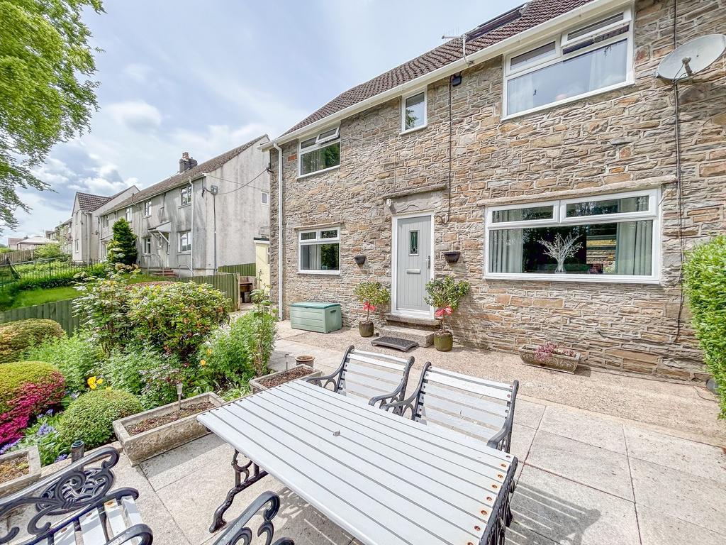 AelYBryn Terrace, Newbridge, NP11 3 bed semidetached house for sale