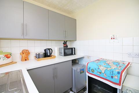 Studio for sale, Rossall Court, Highbury Avenue, Fleetwood, FY7