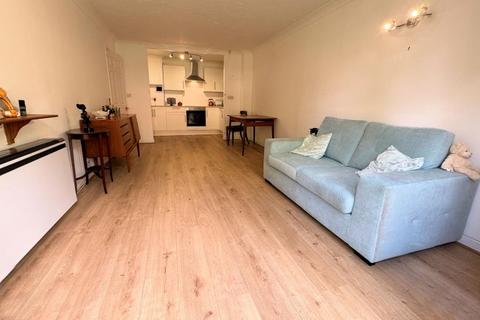2 bedroom retirement property for sale, FRIEN WATCH AVENUE, NORTH FINCHLEY, N12