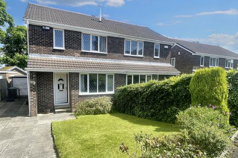 3 bedroom semi-detached house for sale, Oakdale Crescent, Huddersfield, HD3