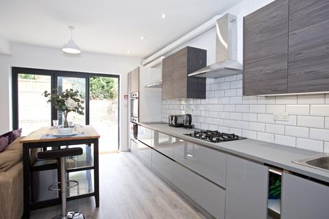 5 bedroom terraced house for sale, Cathles Road, SW12