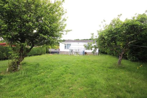 21 Maxwell Road, Broadstone, BH18 9JG