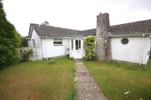 21 Maxwell Road, Broadstone, BH18 9JG