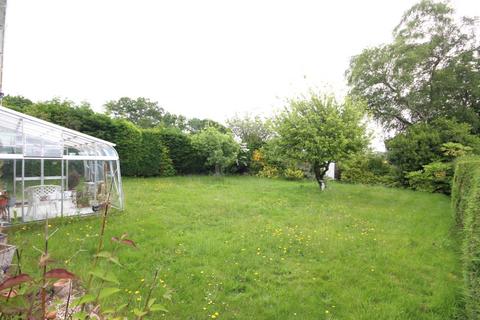 21 Maxwell Road, Broadstone, BH18 9JG