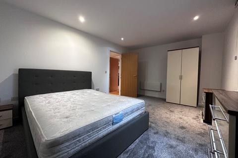 1 bedroom flat to rent, Gateway East, Marsh Lane, Leeds, UK, LS9