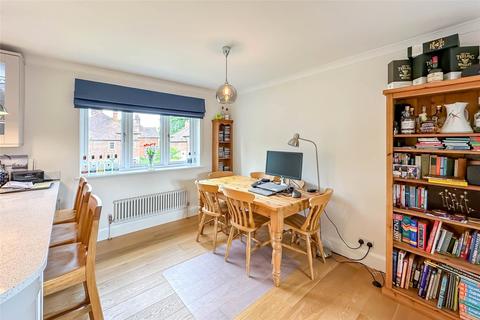 2 bedroom apartment for sale, Marshalls Court, Woodstock Road North, St Albans, Hertfordshire, AL1