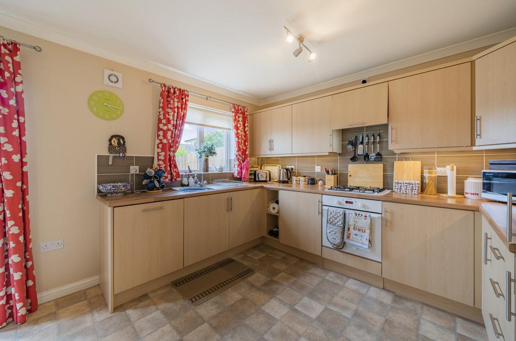 Kitchen /Dining Room