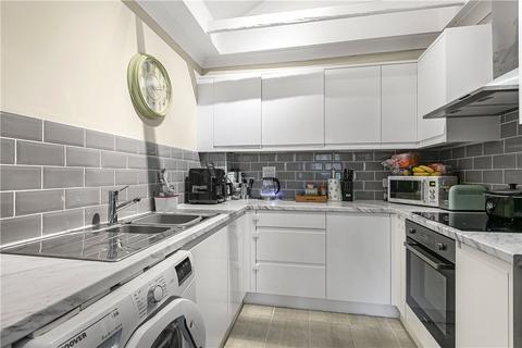 2 bedroom apartment for sale, Chertsey, Surrey KT16