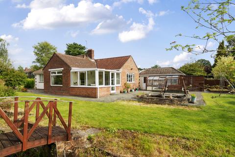 2 bedroom bungalow for sale, Park Road, Chandler's Ford, Hampshire, SO53