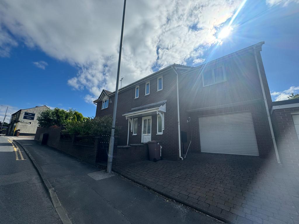 Main Street, Billinge, Wigan, WN5 5 bed detached house to rent £1,350