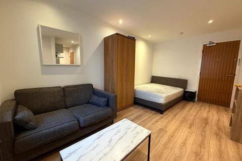 1 bedroom flat to rent, Gateway East, Marsh lane, Leeds, LS9