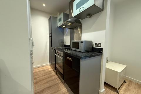 1 bedroom flat to rent, Gateway East, Marsh lane, Leeds, LS9
