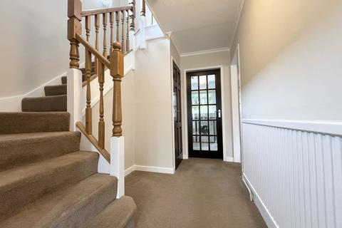 13 Coombe Drive, Fleet, GU51 3DY