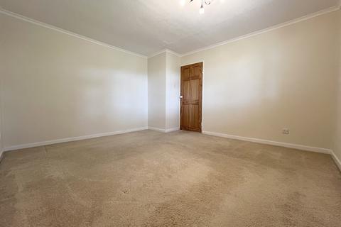 13 Coombe Drive, Fleet, GU51 3DY