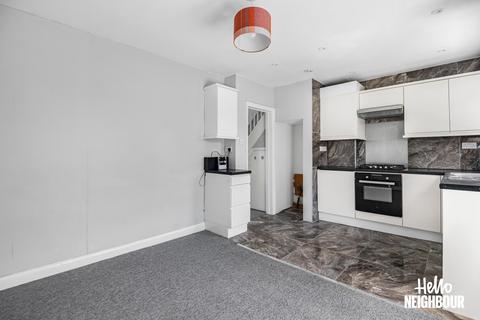 3 bedroom end of terrace house to rent, Whitefriars Avenue, Harrow, HA3