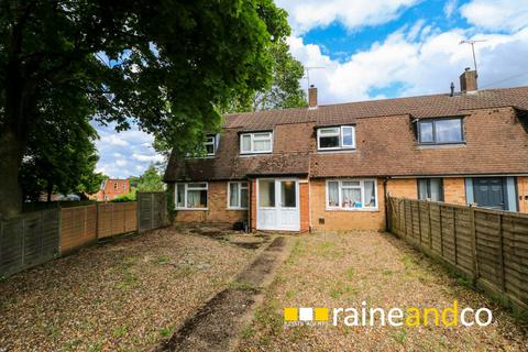 5 bedroom semi-detached house for sale, Branch Close, Hatfield