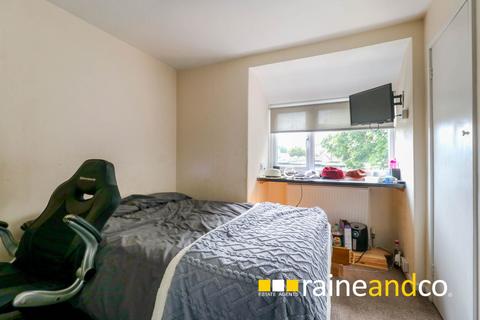 5 Branch Close, Hatfield, AL10 0TW