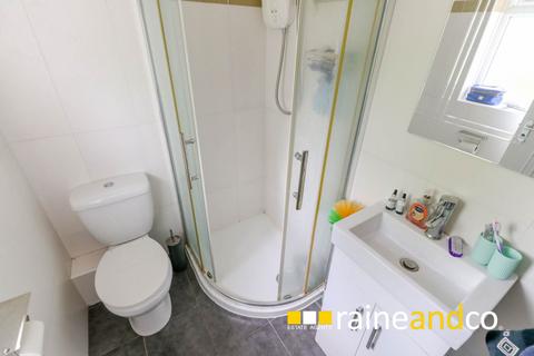 5 Branch Close, Hatfield, AL10 0TW