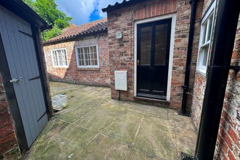 2 bedroom house to rent, North Street, Ripon, UK, HG4