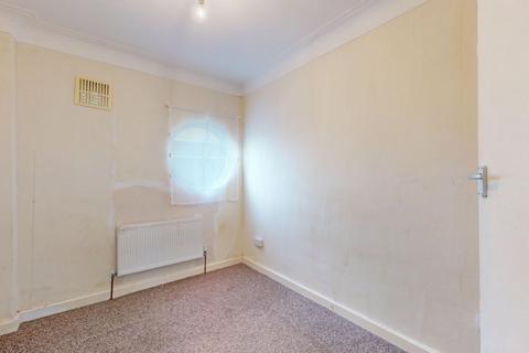 2 bedroom flat for sale, 12 Lincoln Close, South Norwood, London, SE25 5ET