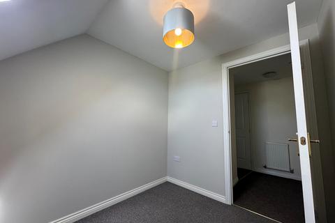 2 bedroom flat to rent, Galloway Road, Pelaw, Gateshead, NE10